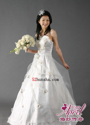 我想买套婚纱_明年3月婚,想买套婚纱和礼服(3)